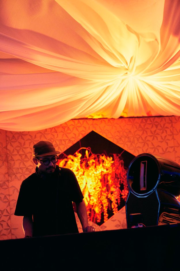 The Sound Of 宀 with Sunsiaré (宀, Hong Kong) B2B Yadin Moha (Zagareet, Hong Kong)
